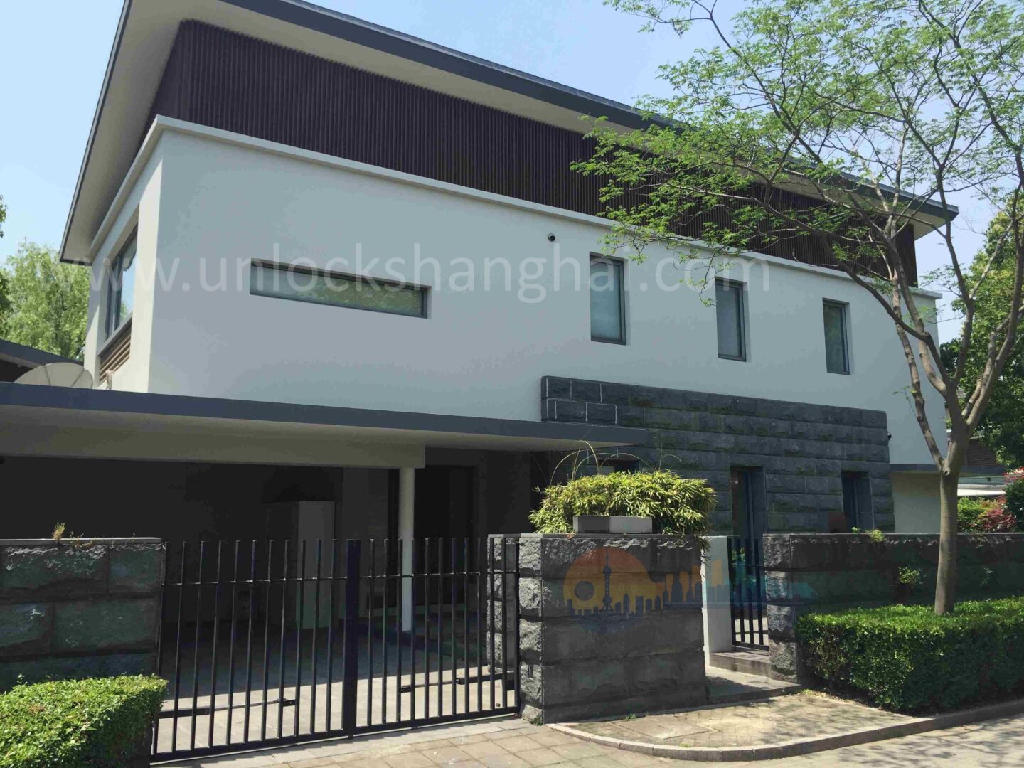 lakeside-ville-11026-4xZ4zm