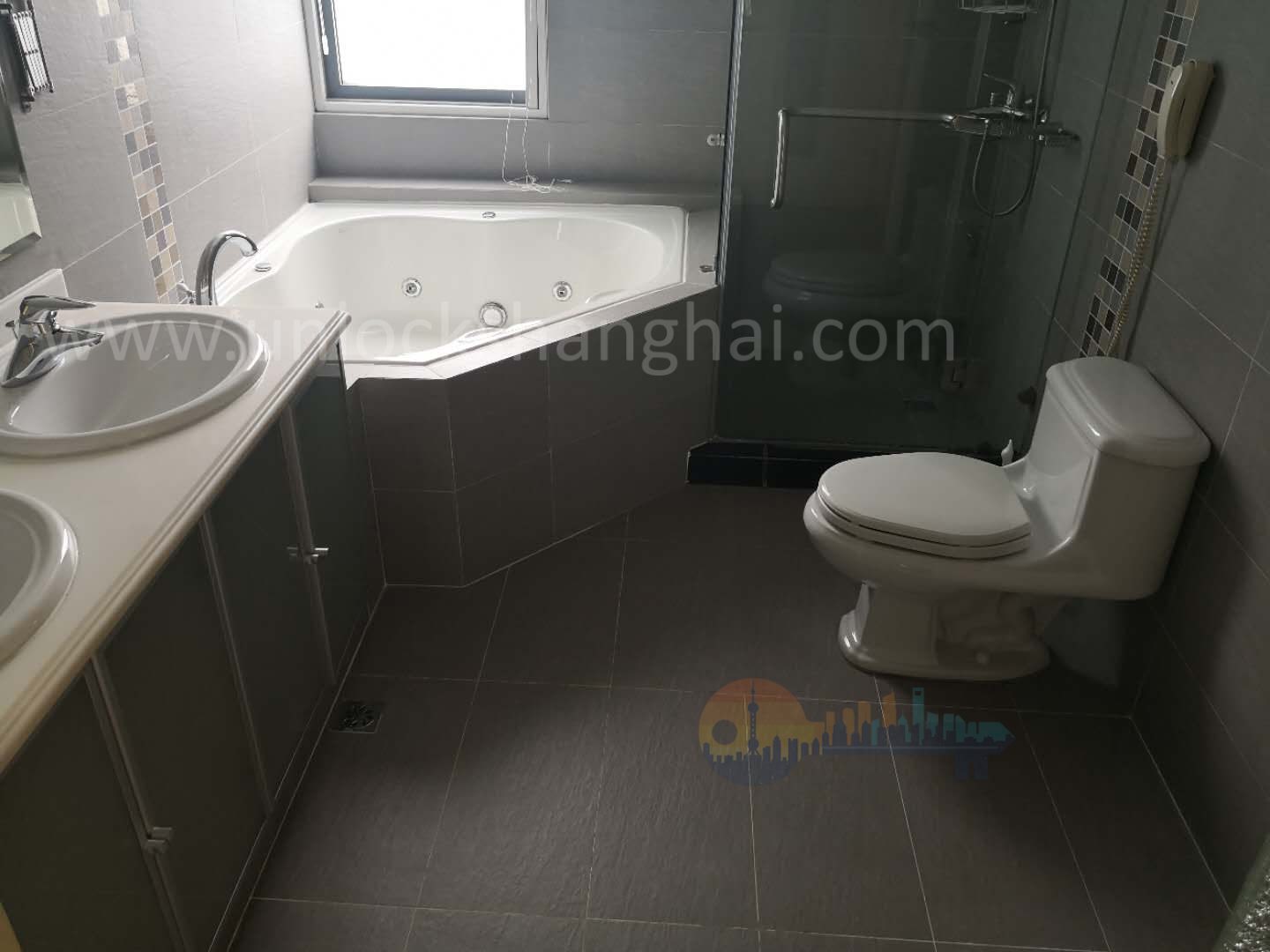 lakeside-ville-11026-s5xlFp