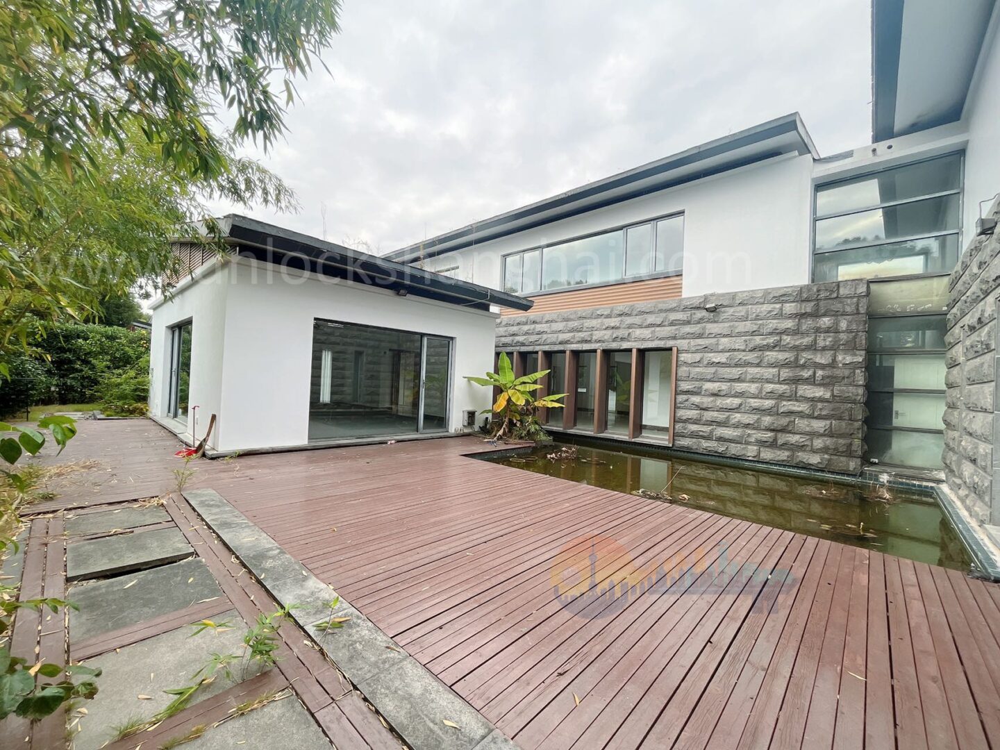 lakeside-ville-11094-iATCvE