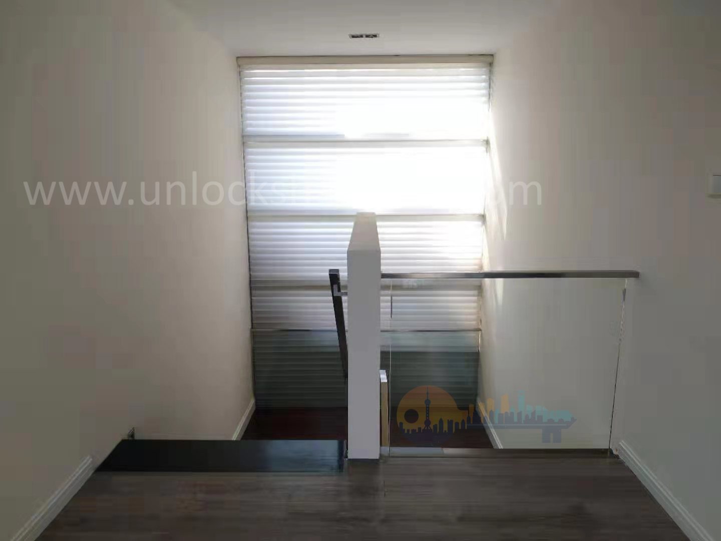 lakeside-ville-11098-6AjXNE