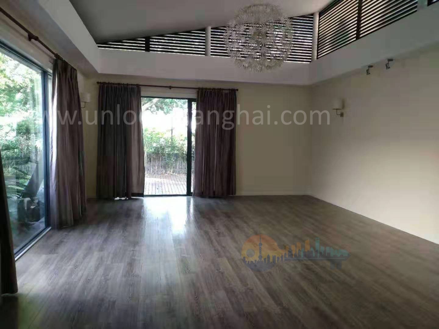 lakeside-ville-11098-uJrSGE