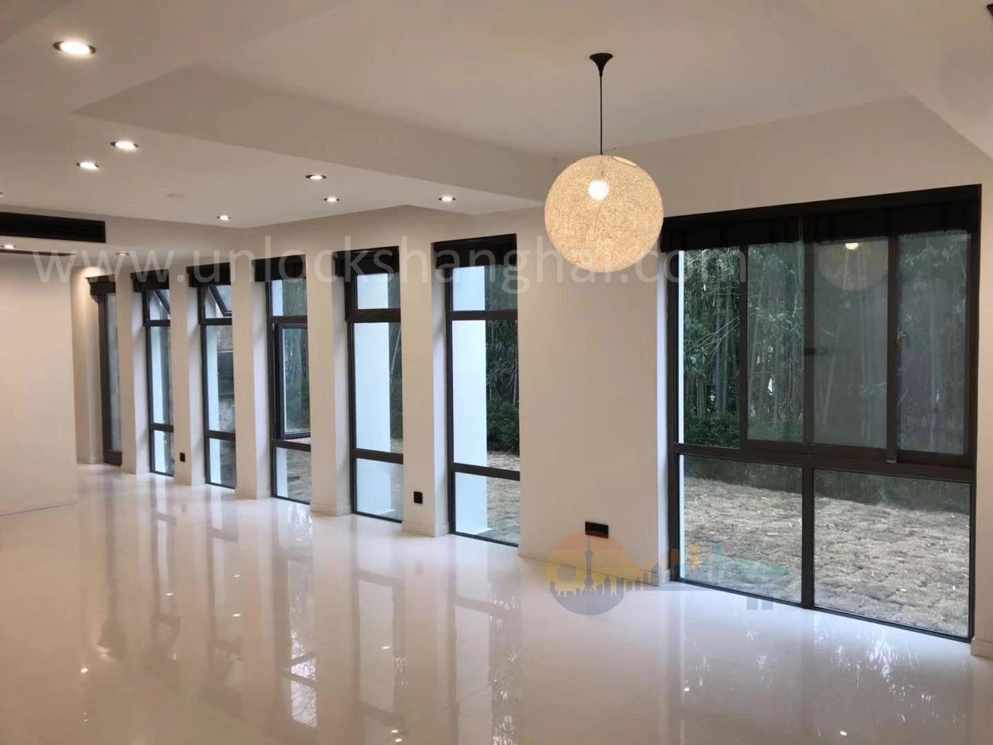 modern-villa-11015-e9By8Q