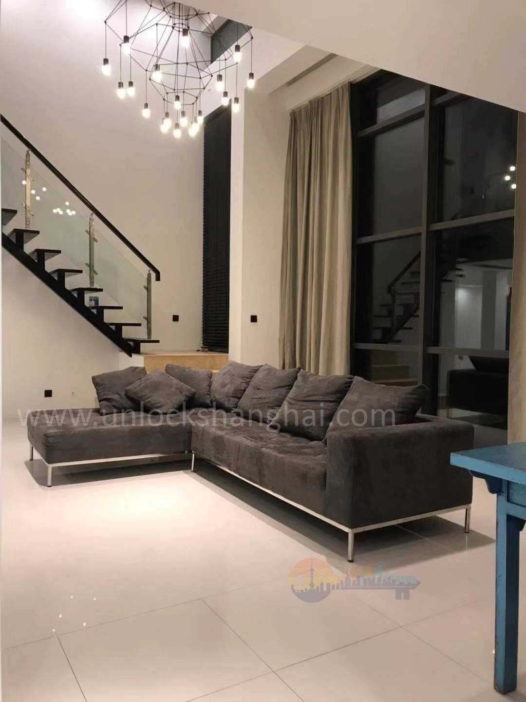 modern-villa-11015-gttTPM