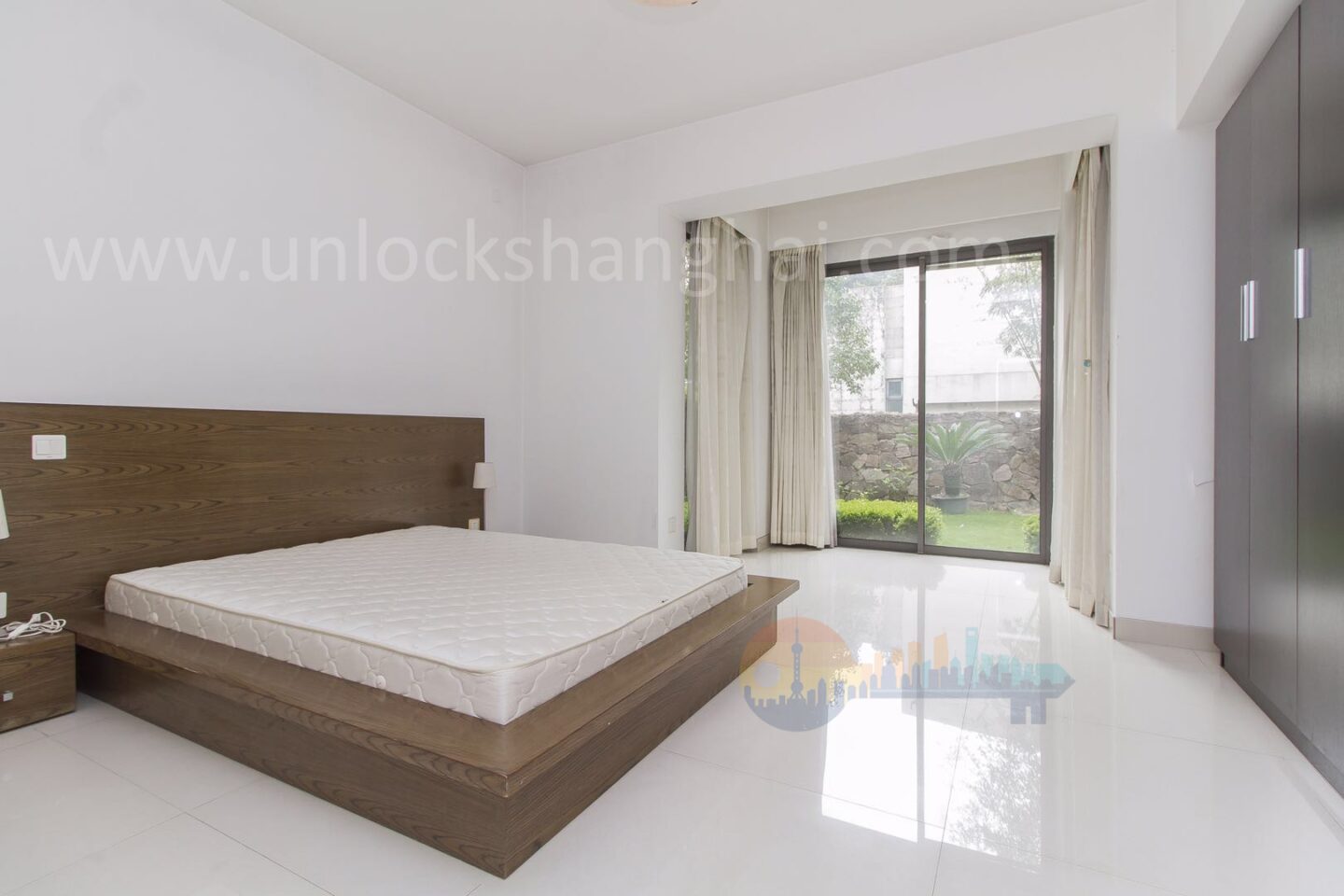 modern-villa-11197-0TGww1