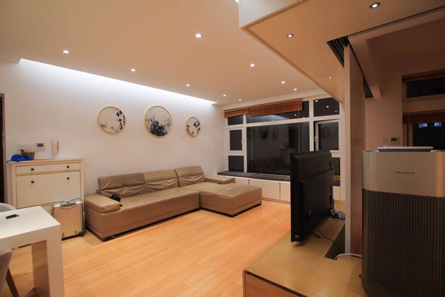 palace-court-20490-jlYMTV