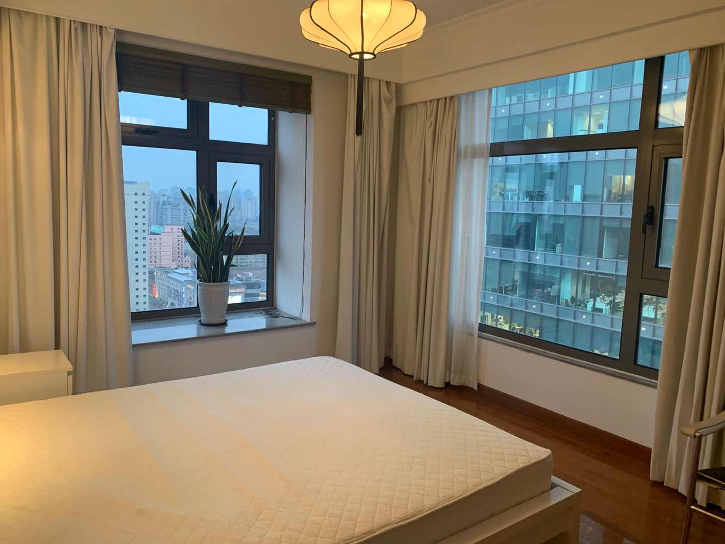 palace-court-20492-8xze1s