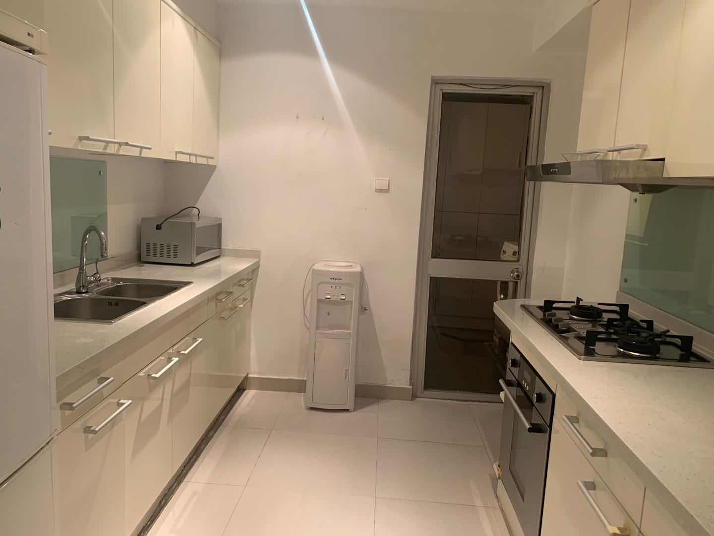 palace-court-20492-EusJx2