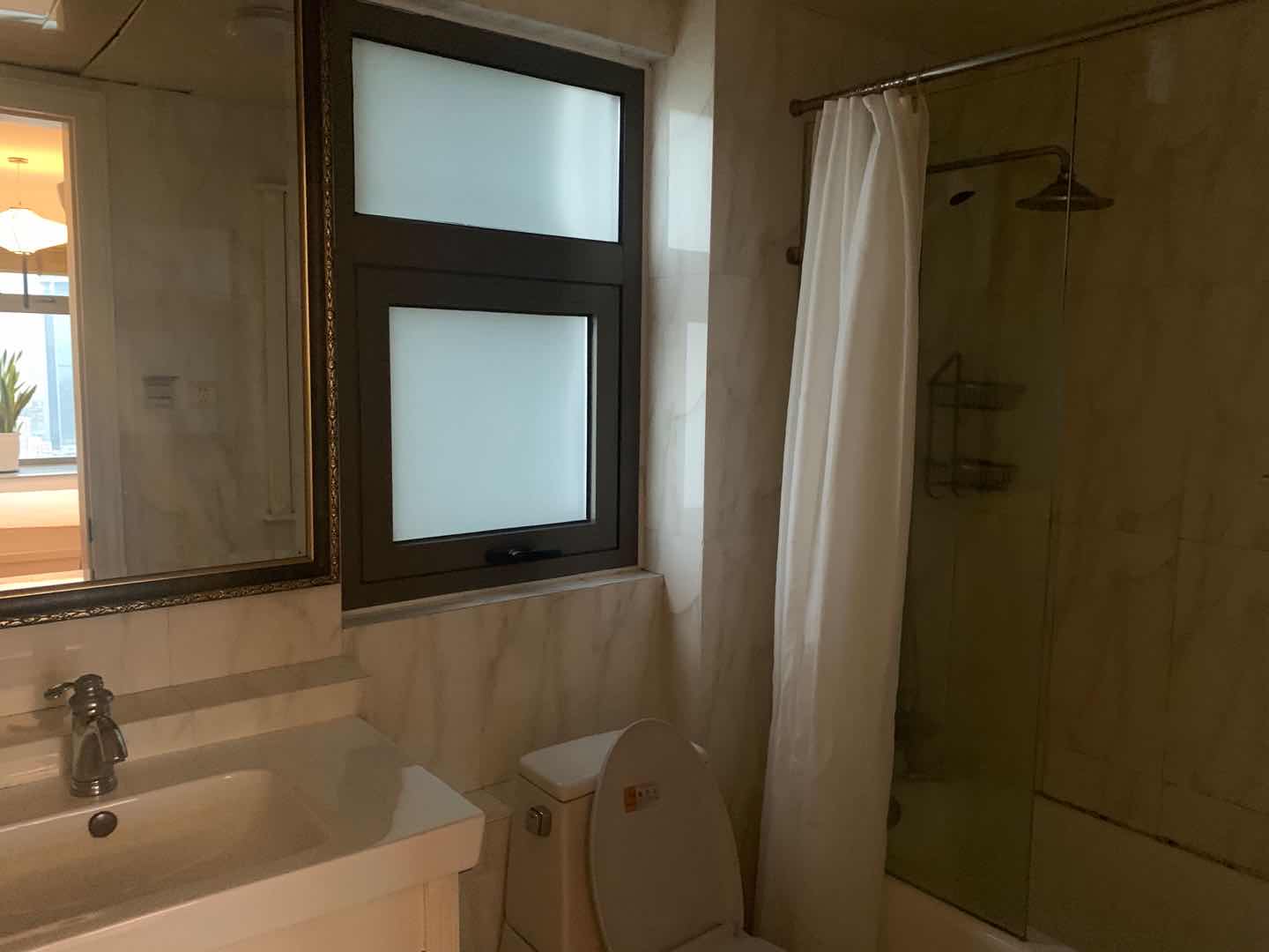 palace-court-20492-XdVlfN