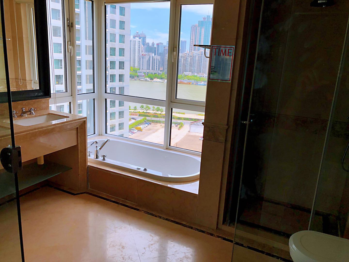 the-bound-of-bund-20827-R9vcWo