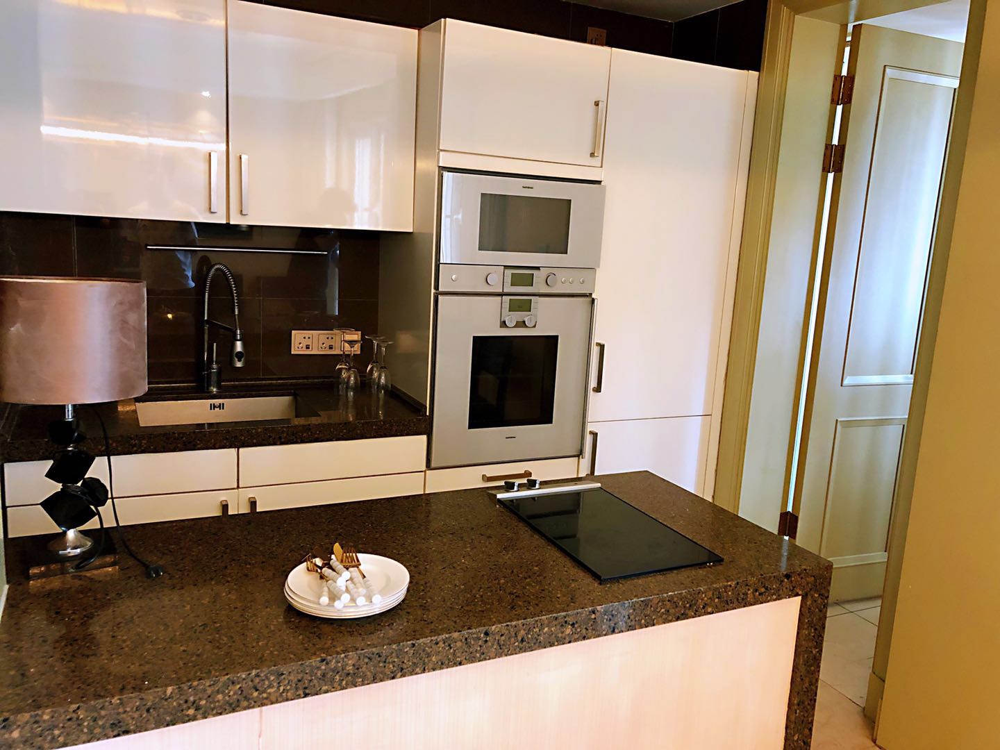 the-bound-of-bund-20827-ioPDG4