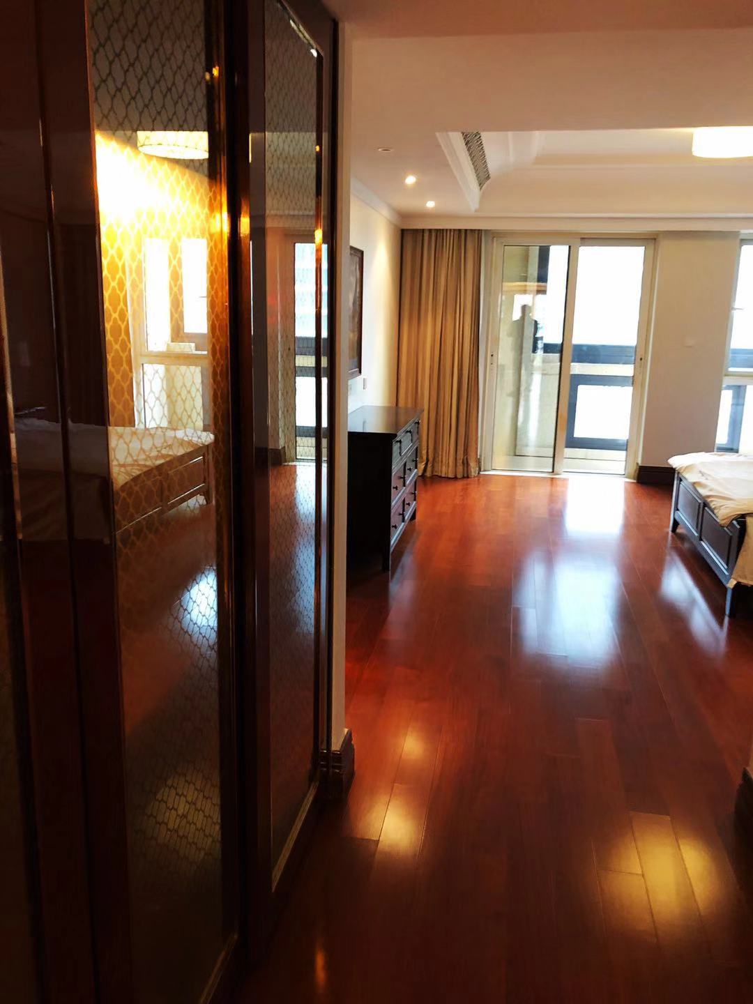 the-bound-of-bund-20840-Rxfrlk