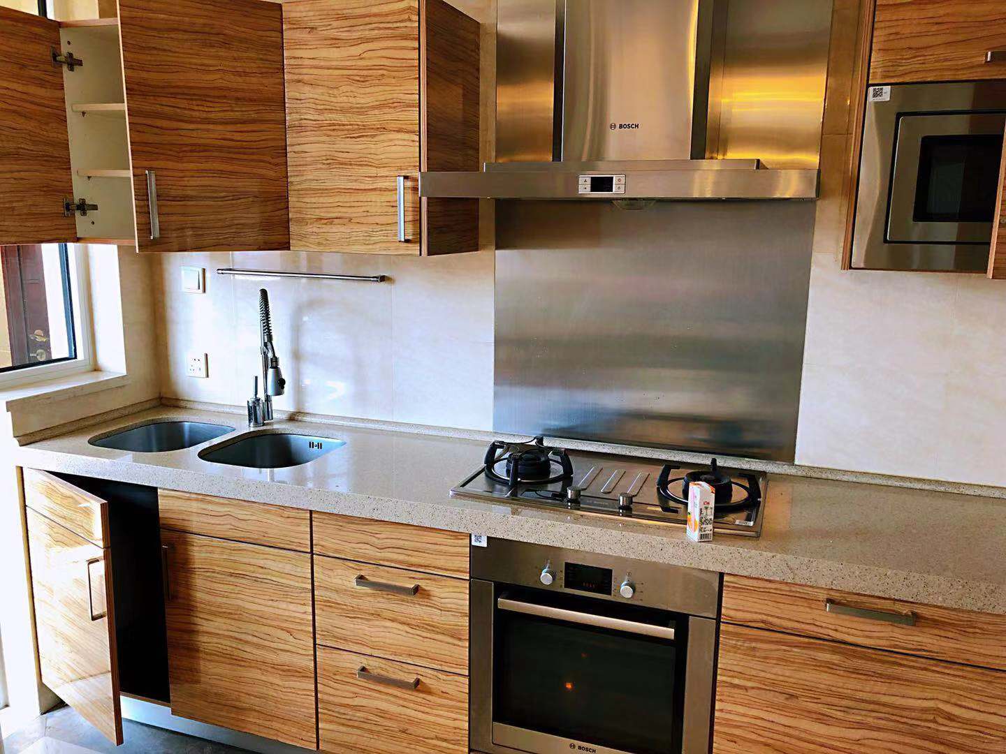 the-bound-of-bund-20841-5uS62B