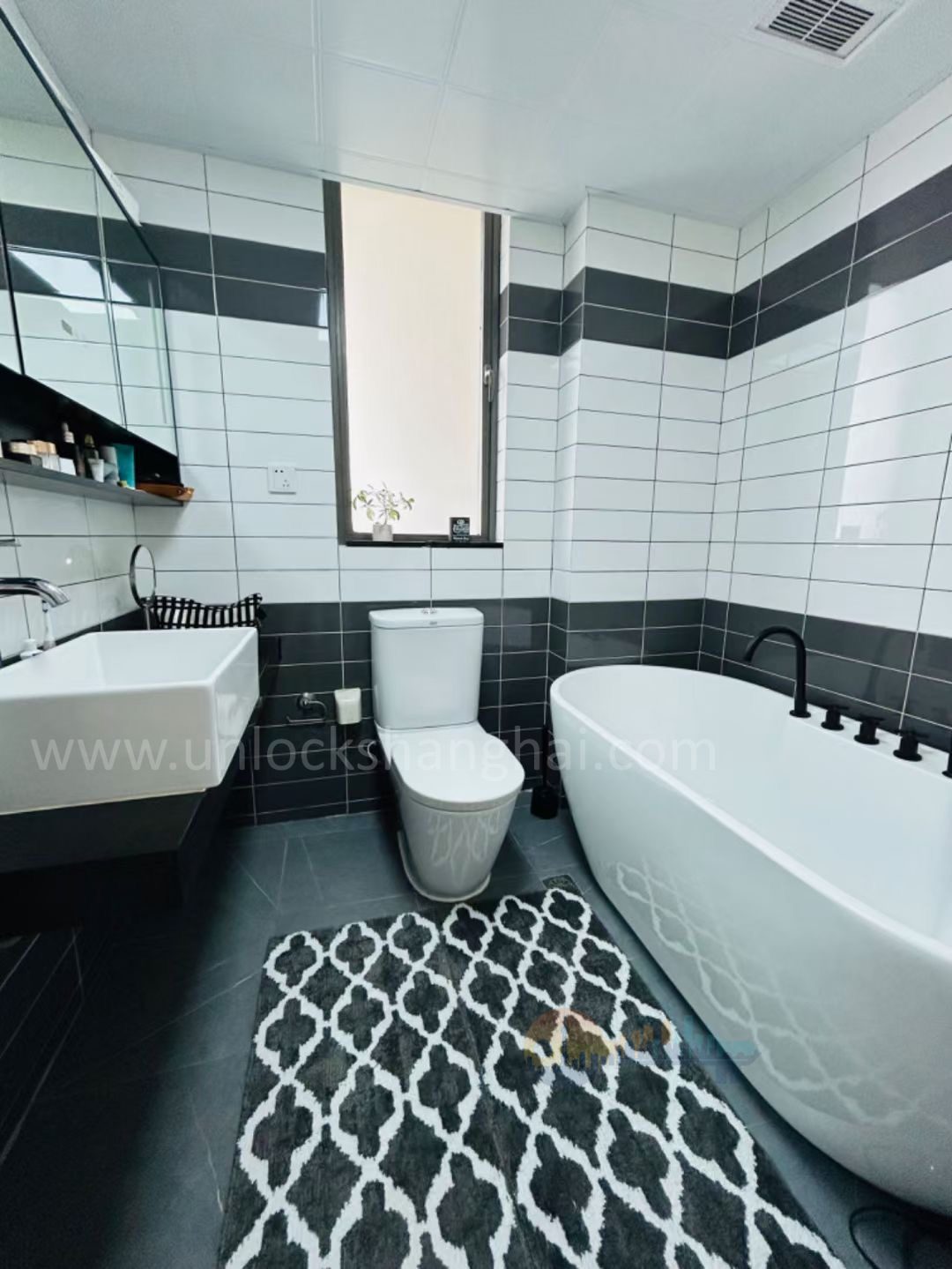 top-of-city-2944-MilpB9