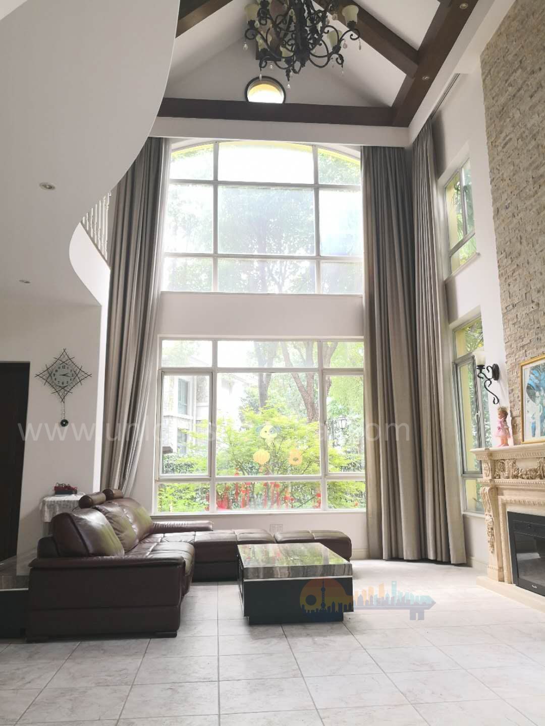 violet-country-villa-11061-ByHUug