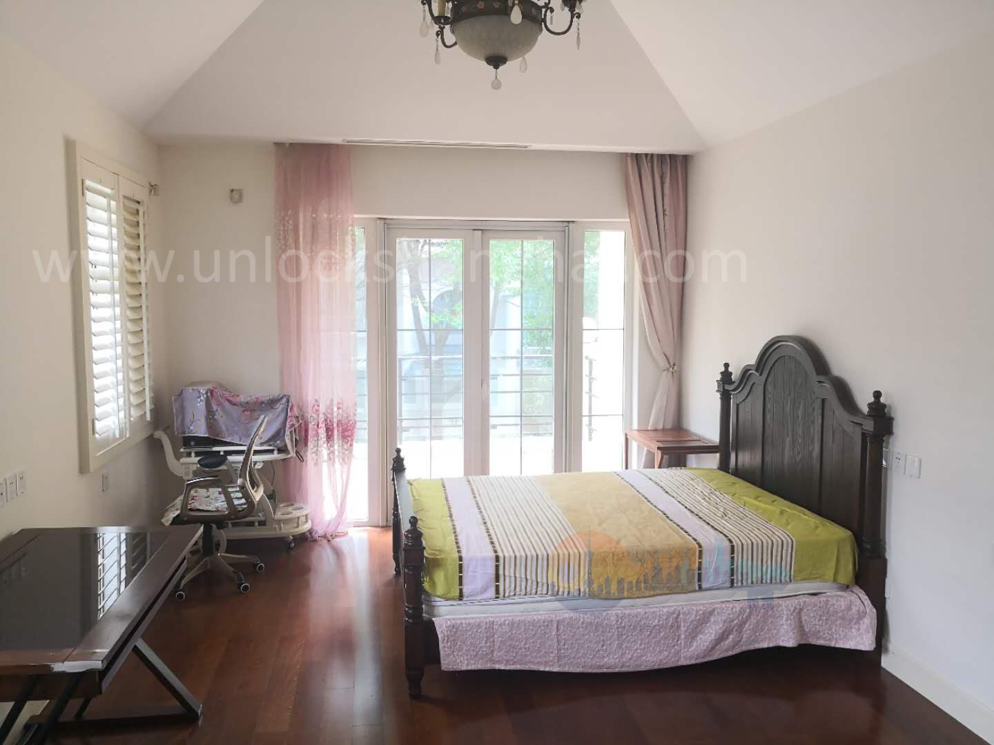 violet-country-villa-11061-C078qG