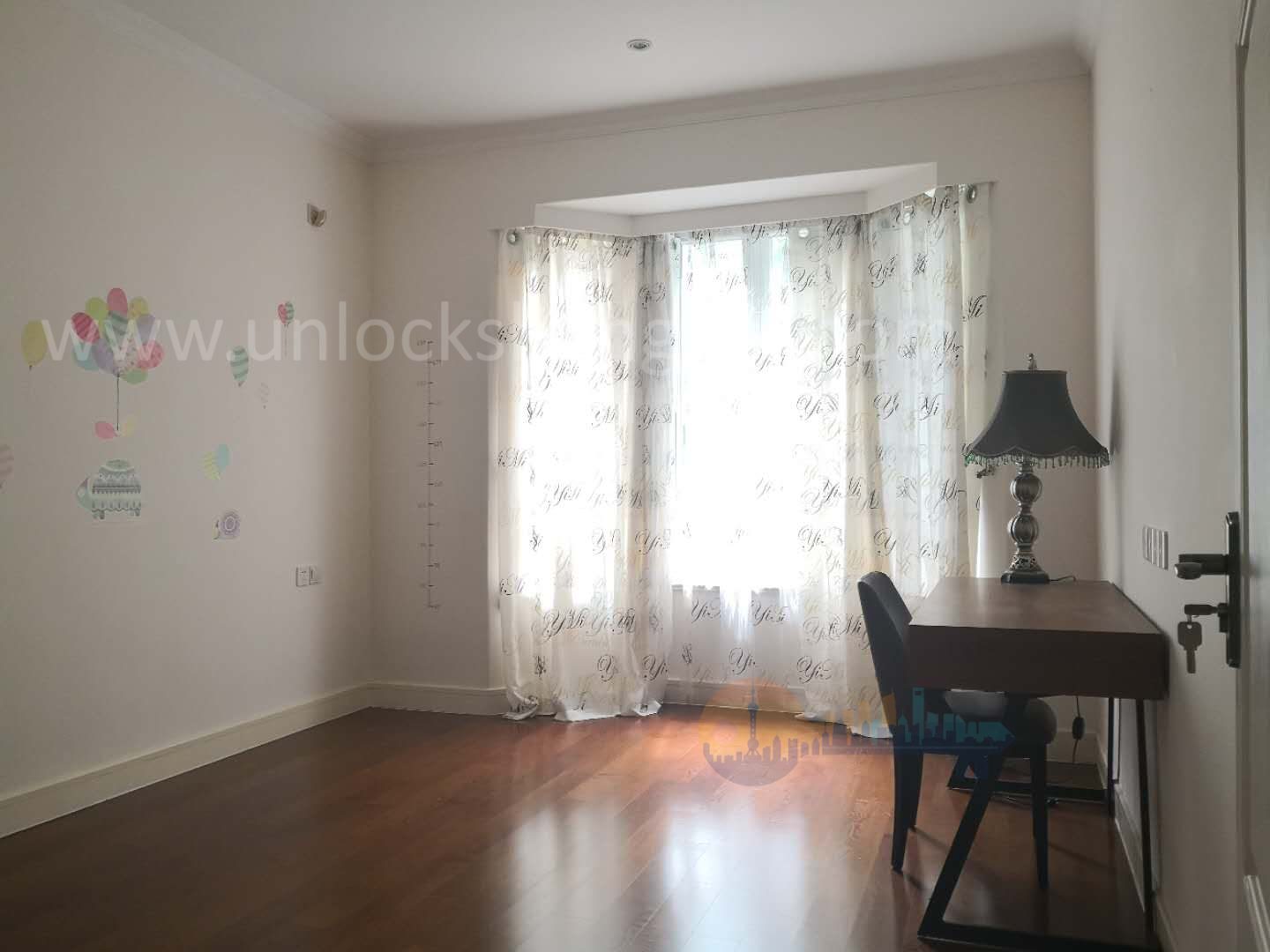 violet-country-villa-11061-gVOCUT