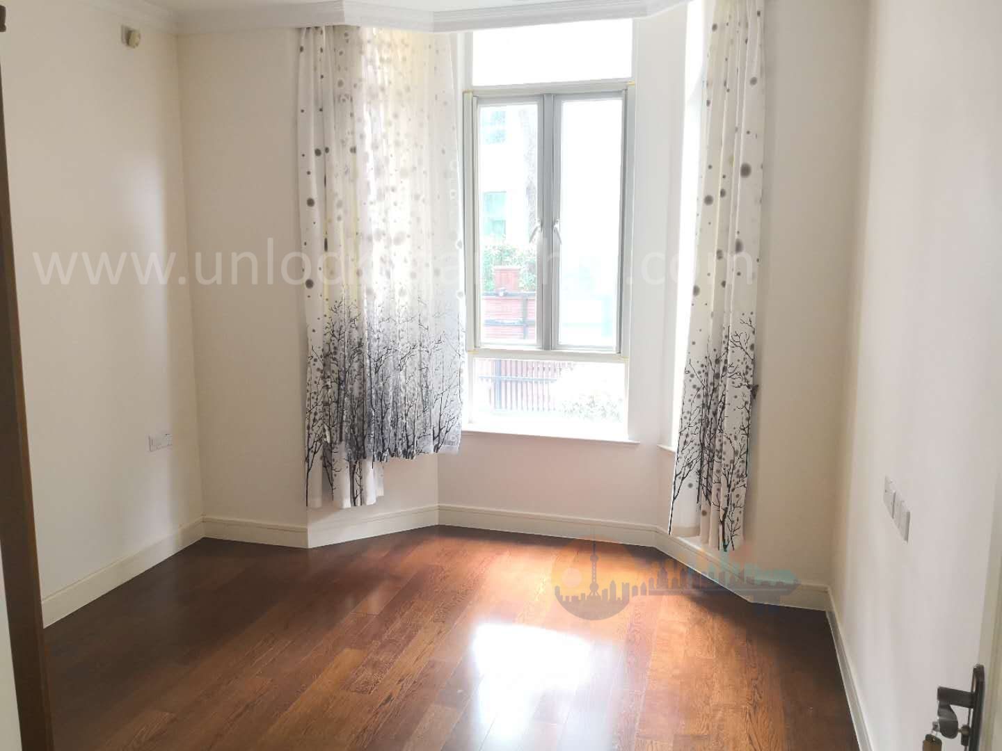 violet-country-villa-11061-t15KYx