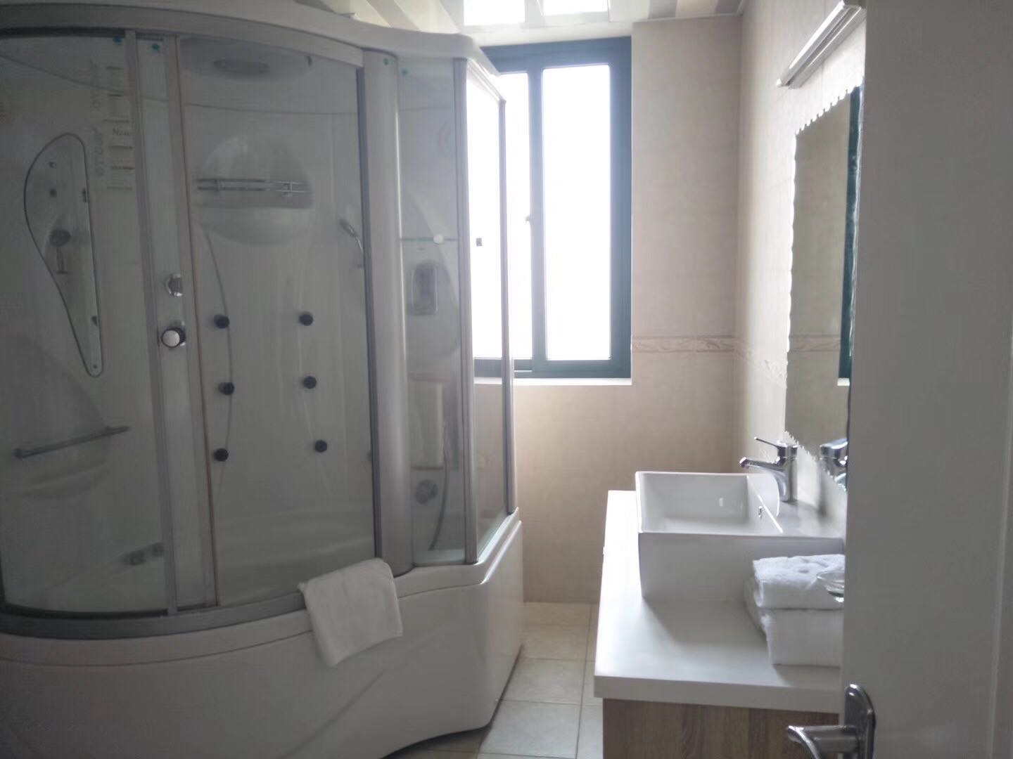 yadu-international-garden-21006-lgnwj7