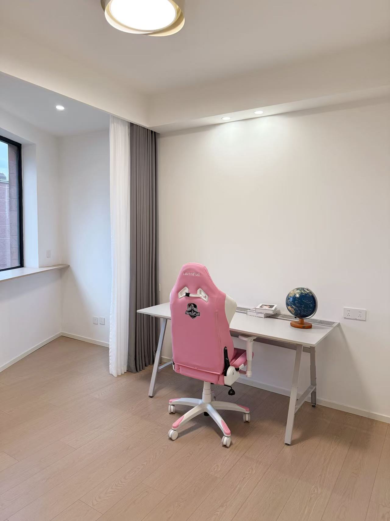 5ef440a1cf6846efee84947200d2209e